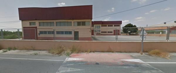 Nave en Maitino-Perleta