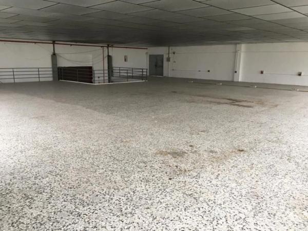 Nave en Maitino-Perleta