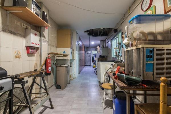 Local en Barrio Sector V-El Canal