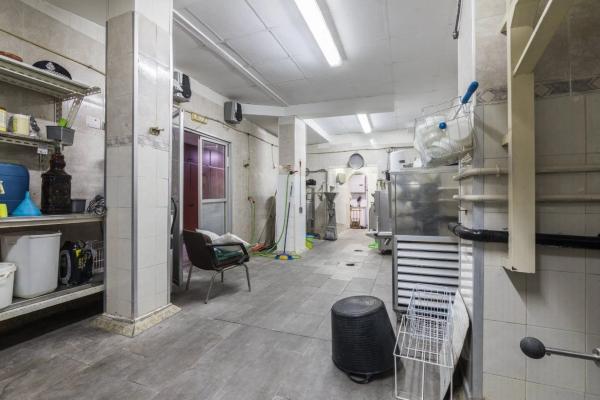 Local en Barrio Sector V-El Canal