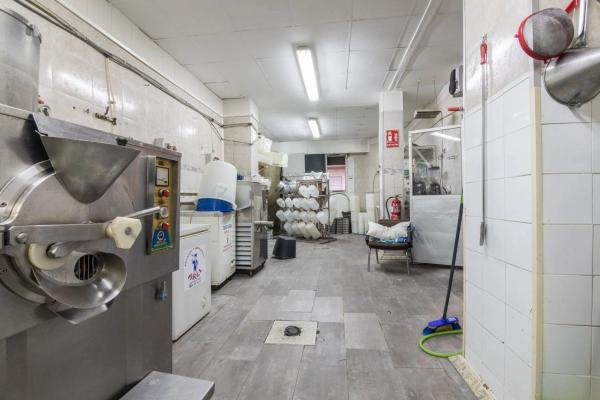 Local en Barrio Sector V-El Canal