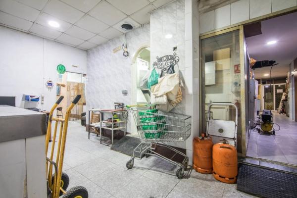 Local en Barrio Sector V-El Canal