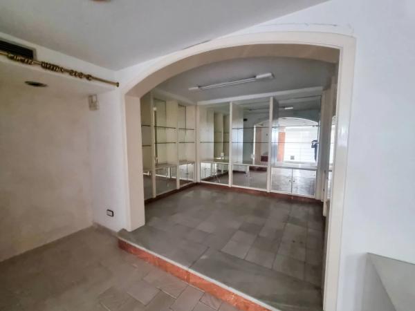 Local en plaza Maestro Quislant