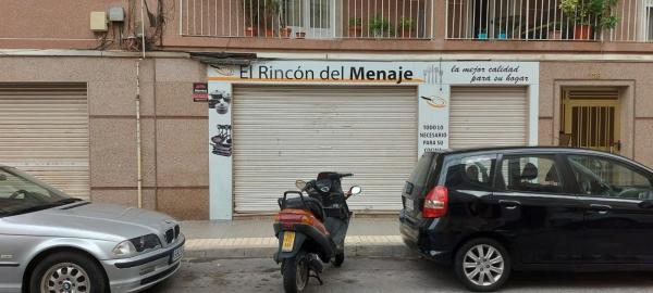 Local en Barrio Carrús Este