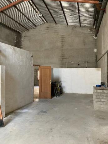 Nave en avenida d'Elx, 25