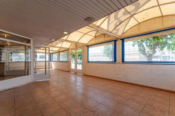 Nave en carretera Elche-Santa Pola