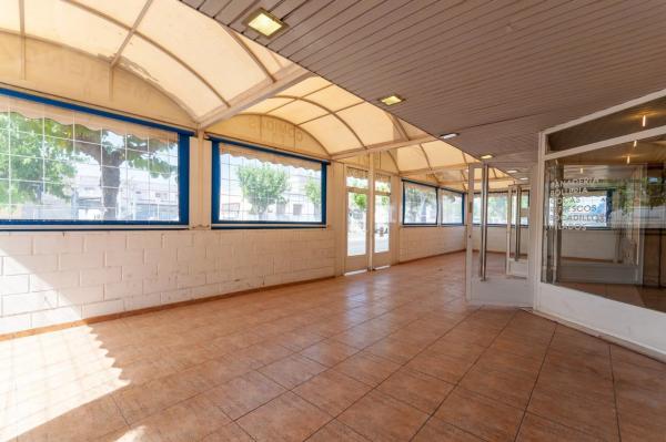 Nave en carretera Elche-Santa Pola