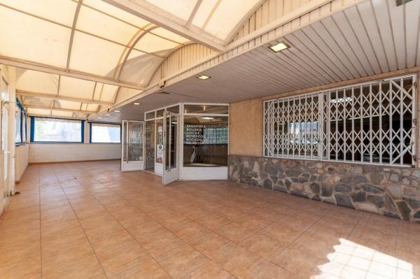 Nave en carretera Elche-Santa Pola