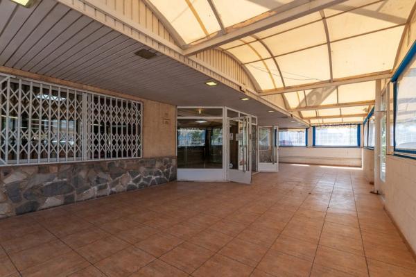 Nave en carretera Elche-Santa Pola