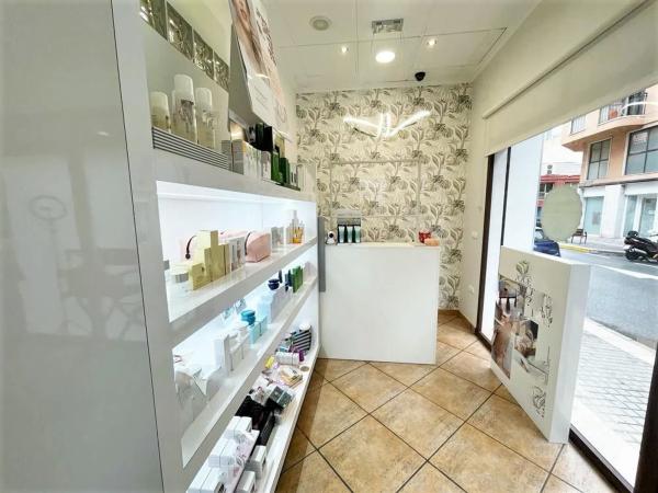 Local en Barrio Toscar