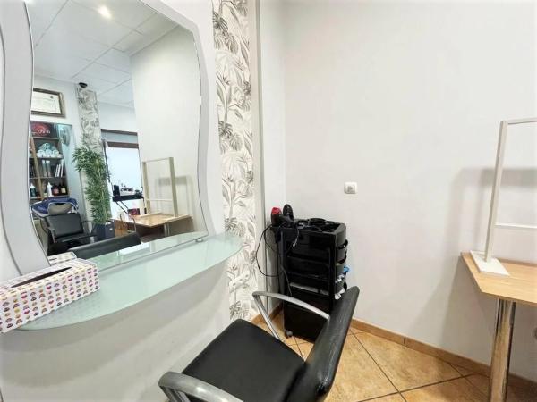 Local en Barrio Toscar