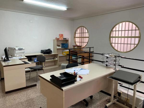 Local en Jose Bernard Amorós