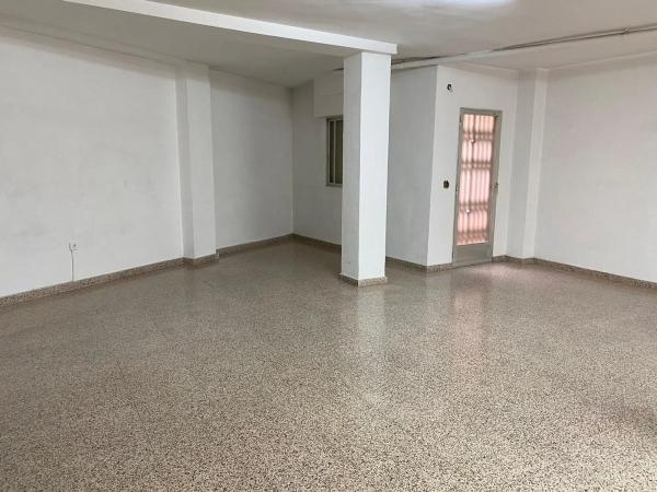 Local en Jose Bernard Amorós