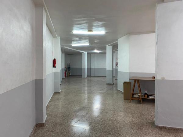 Local en Jose Bernard Amorós