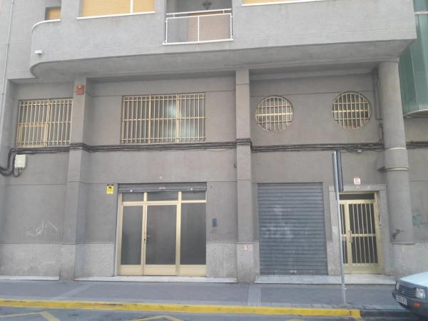 Local en Barrio Carrús Oeste