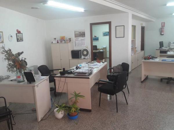 Local en Barrio Carrús Oeste