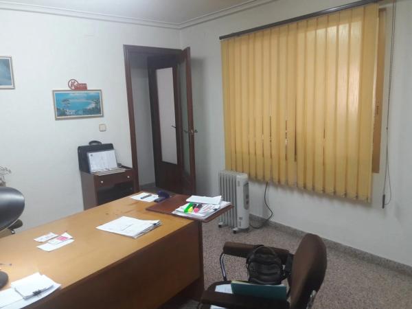 Local en Barrio Carrús Oeste