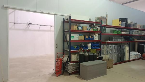 Nave en vereda Cachapet, 38