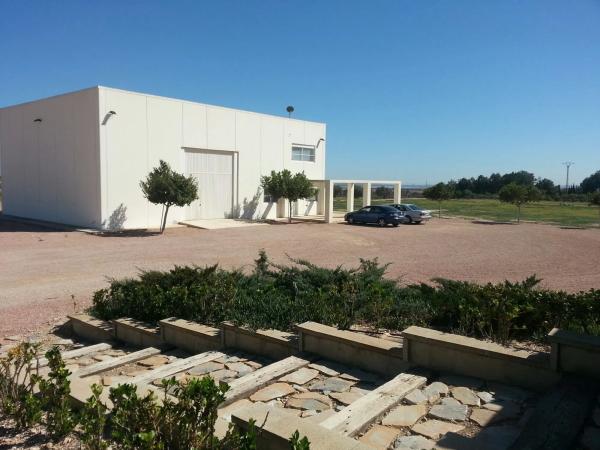 Nave en vereda Cachapet, 38