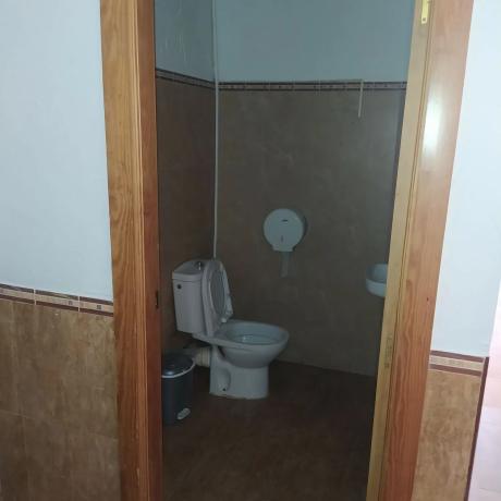 Local en avenida de Ronda, 43