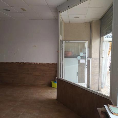 Local en avenida de Ronda, 43