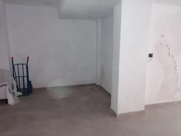 Local en calle Mariano Luiña, 36