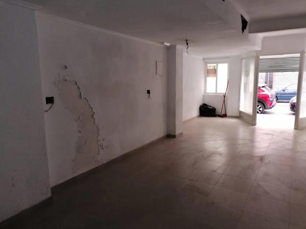 Local en calle Mariano Luiña, 36