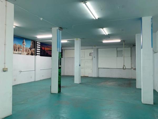 Local en calle del Capità Antoni Mena