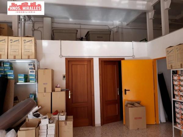 Nave en Barrio Toscar