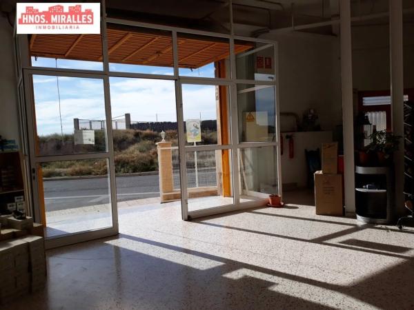 Nave en Barrio Toscar