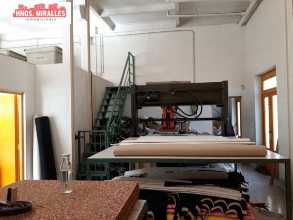 Nave en Barrio Toscar