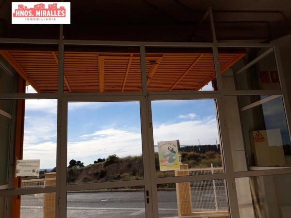 Nave en Barrio Toscar