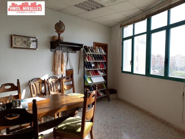 Nave en Barrio Toscar