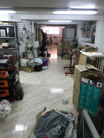 Local en calle Reina Victoria, 105