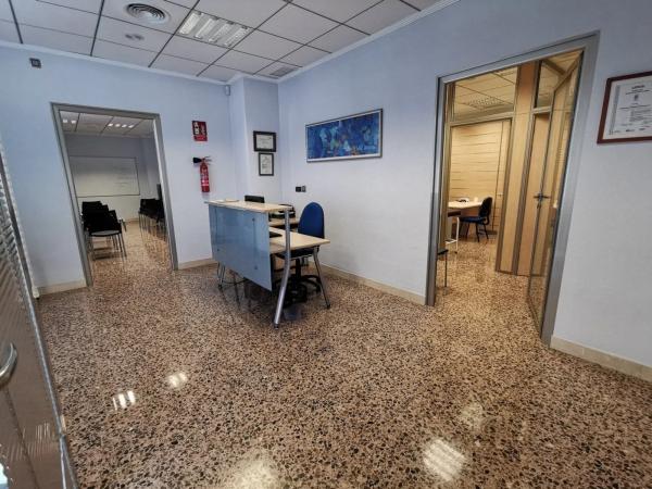 Local en Barrio Travalón