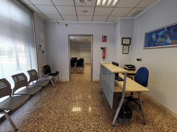 Local en Barrio Travalón