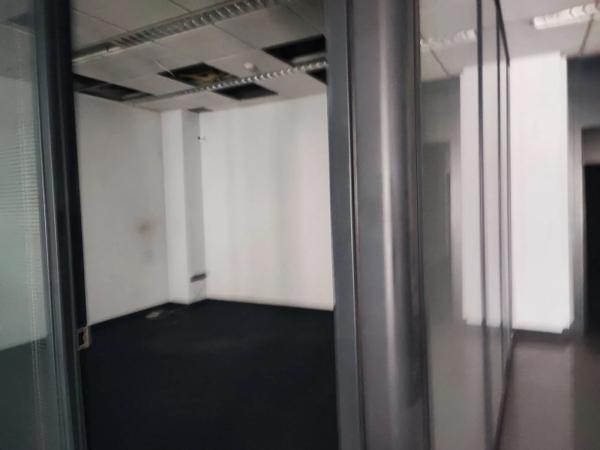 Local en avenida Nit Del Alba, 33