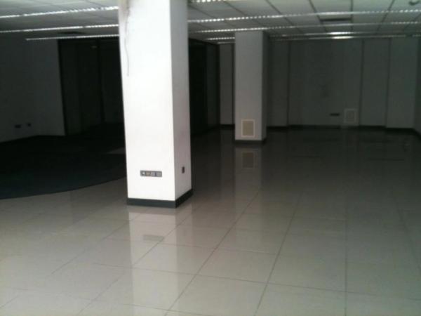 Local en avenida Nit Del Alba, 33