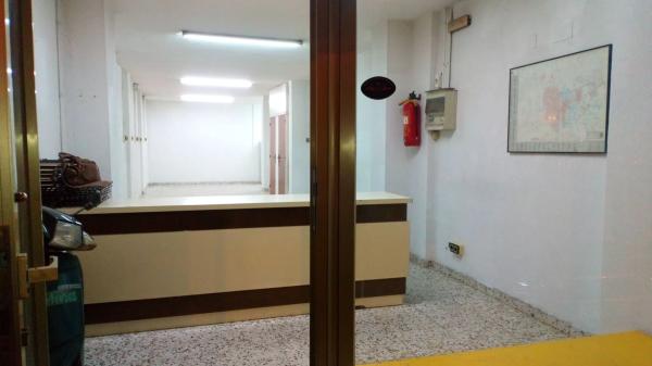 Local en calle ruperto chapí, 66