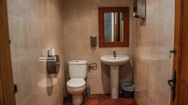 Local en avenida Francisco Victoria Laporta, 4