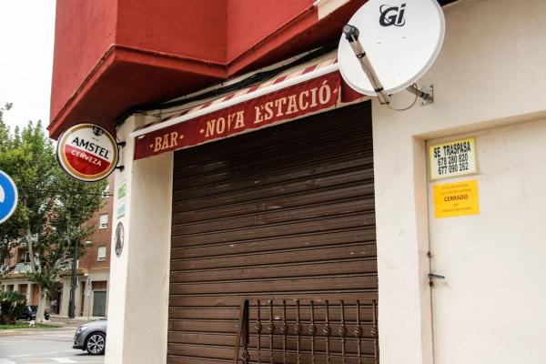 Local en avenida Francisco Victoria Laporta, 4