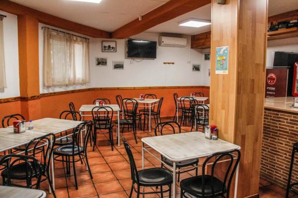 Local en avenida Francisco Victoria Laporta, 4