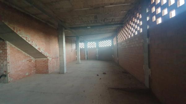 Local o nave en avenida del País Valencià