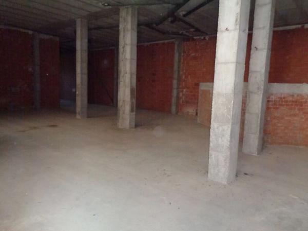 Local o nave en calle d'Enric Valor