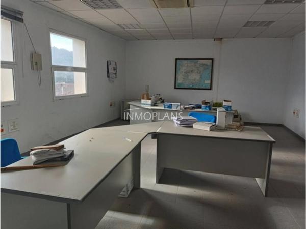 Nave en calle Major, 1