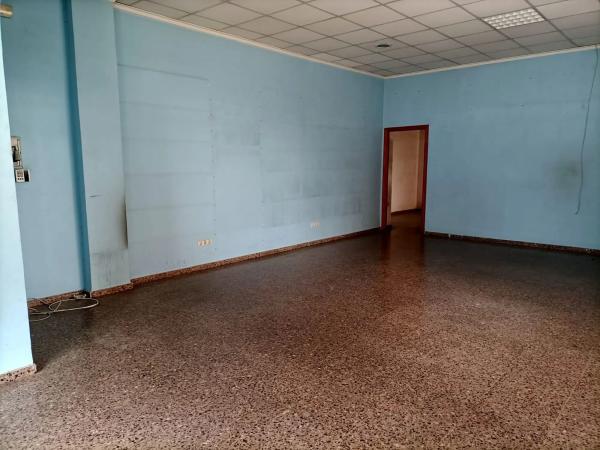 Local en avenida del País Valencià, 93