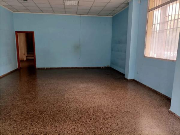 Local en avenida del País Valencià, 93