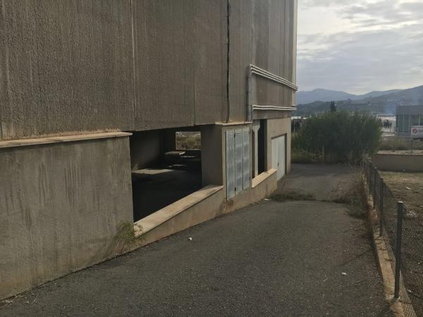 Nave en avenida d'Alacant, 11