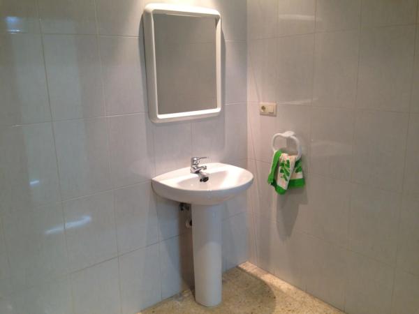 Local en calle de Joanot Martorell, 55