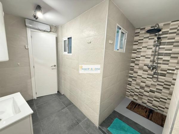 Local en calle Cardenal Payá